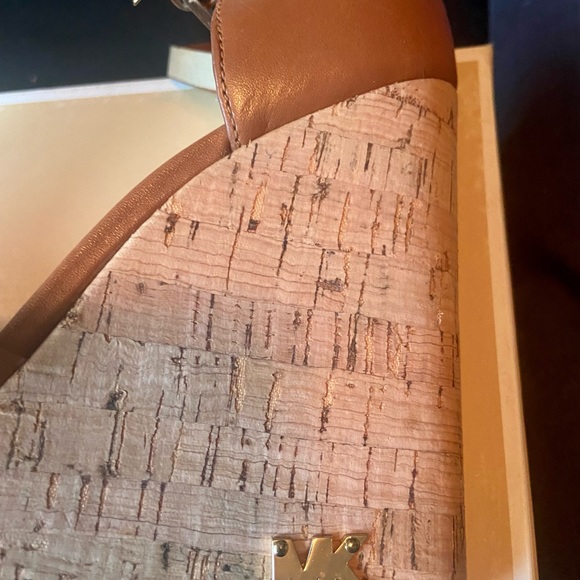 Michael Kors Platform Leather Wedge Sandals -Size 5.5 - Picture 4 of 9